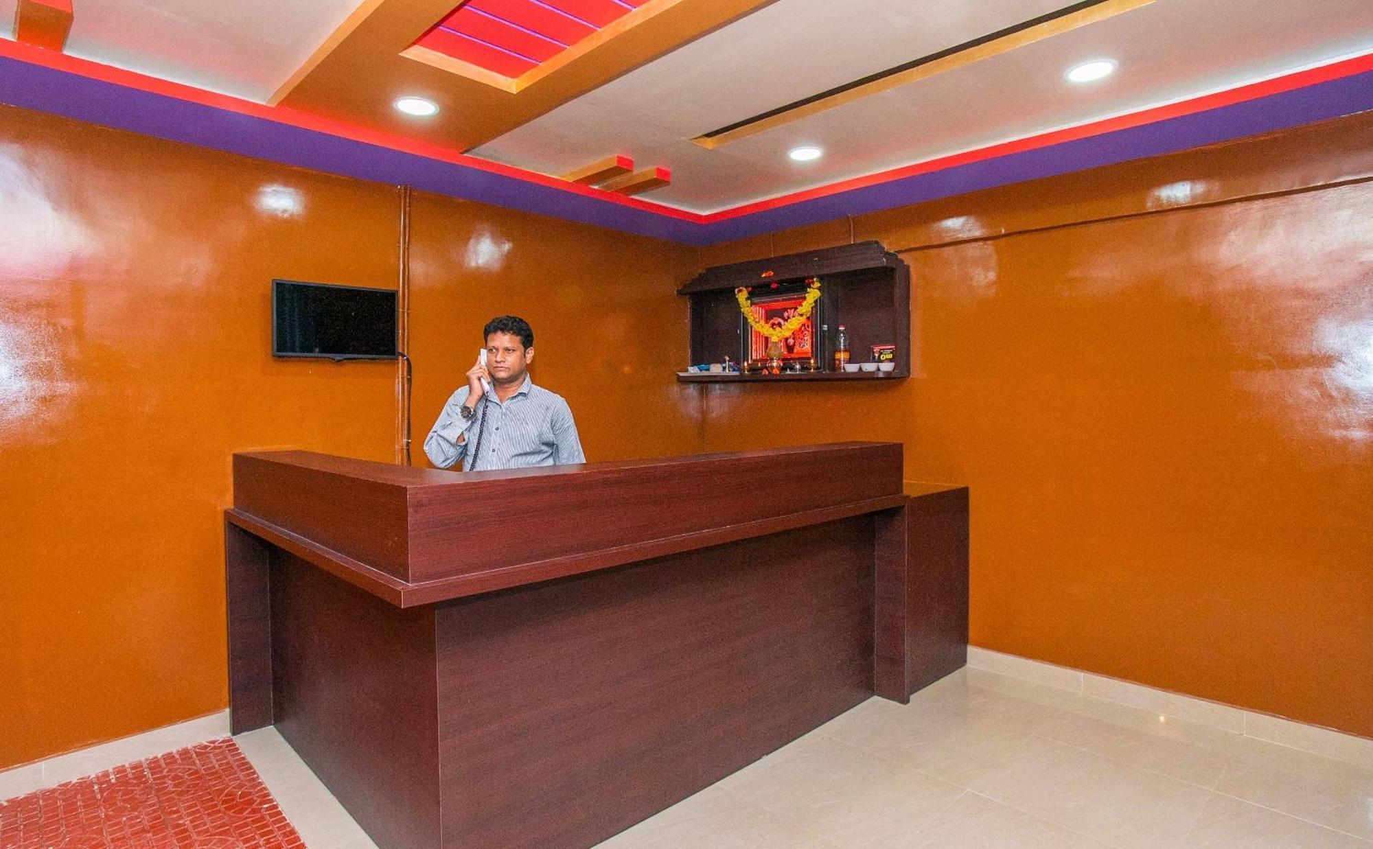 Flagship Sri Hari Premium Comforts Near Sandhya Digital 4K Theatre Bengaluru Zewnętrze zdjęcie
