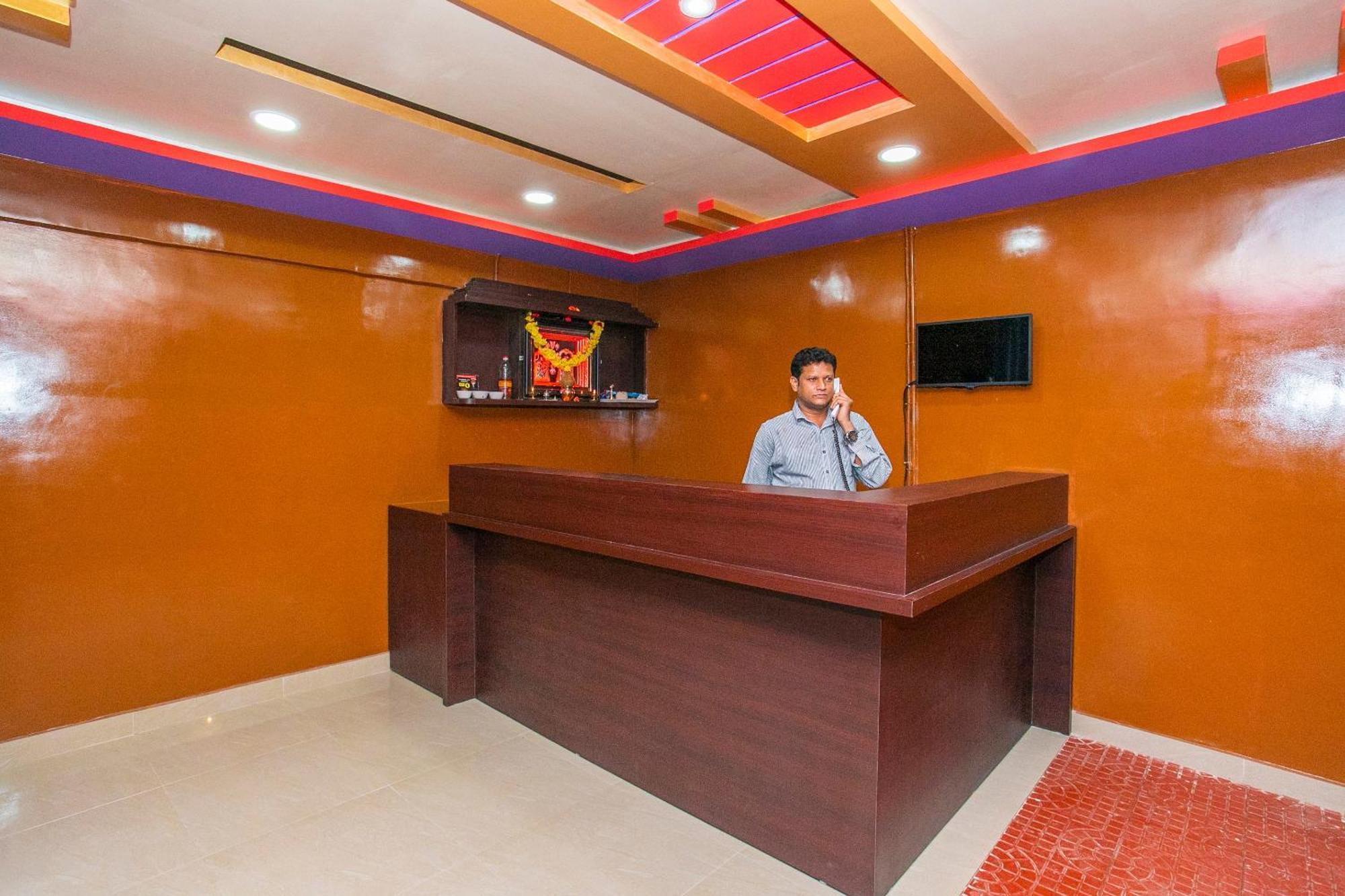 Flagship Sri Hari Premium Comforts Near Sandhya Digital 4K Theatre Bengaluru Zewnętrze zdjęcie